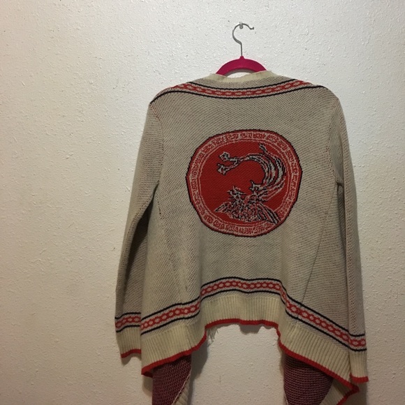 Fringe asymmetrical sweater ✨ - Picture 3 of 7